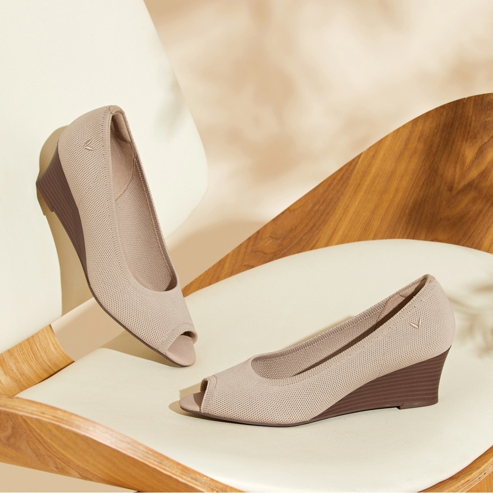 Vivaia Sz 6.5 (37.5) Tamia Peep Toe Wedge Almond Neutral Shoes